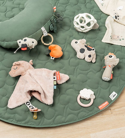 Done by Deer Nusseklud - Pigee - Pudder Done by Deer Nusseklud - Pigee - Pudder