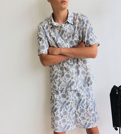 LMTD Shorts - NlnHeina - White Alyssum/Sargasso Sea LMTD Shorts - NlnHeina - White Alyssum/Sargasso Sea