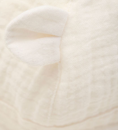 Huttelihut legionærhat - Musselin - Antique White m. Ører Huttelihut legionærhat - Musselin - Antique White m. Ører