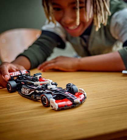 LEGO® Speed Champions - MoneyGram Haas F1® Team VF-24 77250 - 24