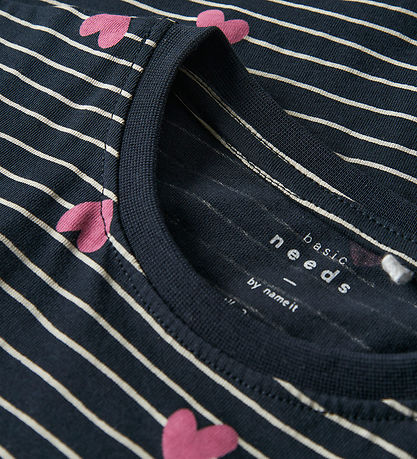 Name It T-shirt - NmfVigga - Dark Sapphire/Hearts