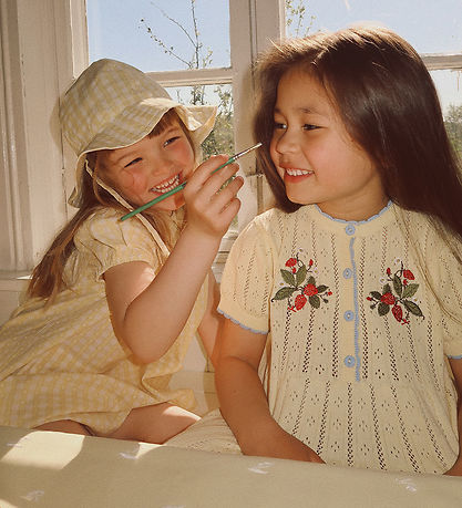 Flöss Solhat - Olivia - Soft Yellow Heart Gingham Flöss Solhat - Olivia - Soft Yellow Heart Gingham