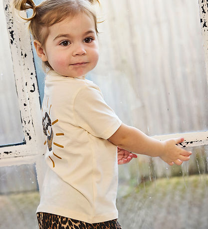 The New Siblings T-shirt - TnstEa - White Cap Grey The New Siblings T-shirt - TnstEa - White Cap Grey