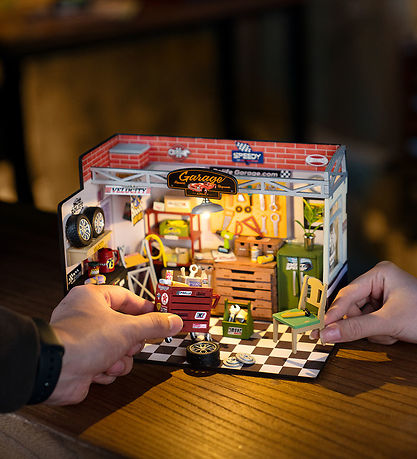 Rolife Miniature-diorama - DIY - Garage Workshop DG165 - 157 Del