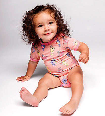 Småfolk Body k/æ - Blossom m. Babydelfiner Småfolk Body k/æ - Blossom m. Babydelfiner