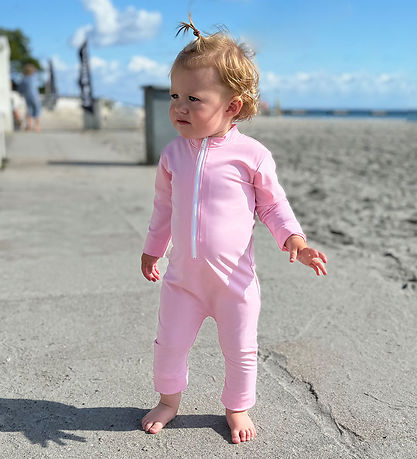 Petit Crabe Badeheldragt - Lou - UV50+ - Milkshake m. Is Petit Crabe Badeheldragt - Lou - UV50+ - Milkshake m. Is