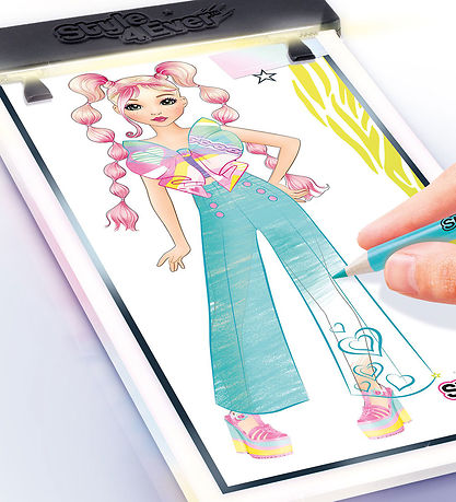 Style 4 Ever Fashion Designer Pad w. Light