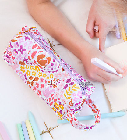 A Little Lovely Company Penalhus - Flower Garden A Little Lovely Company Penalhus - Flower Garden