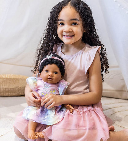 Tiny Treasures Dukke m. Sort Krøllet Hår - Butterfly/Rainbow