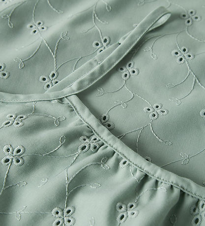 Name it Kjole - NkfVioleta - Aqua Gray m. Broderi Anglaise Name it Kjole - NkfVioleta - Aqua Gray m. Broderi Anglaise