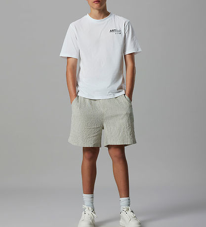 LMTD Shorts - NlmHugo - Turtledove m. Striber LMTD Shorts - NlmHugo - Turtledove m. Striber