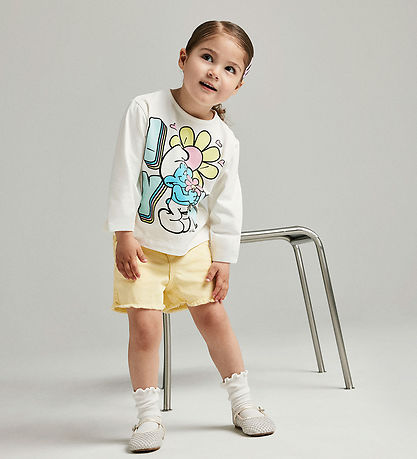 Name It Bluse - NmfFrida - Smølferne - Cloud Dancer Name It Bluse - NmfFrida - Smølferne - Cloud Dancer