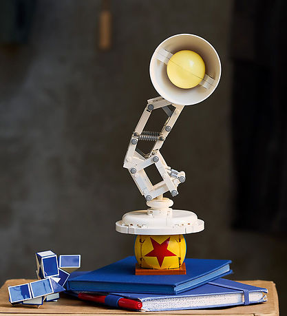 LEGO® Ideas - Disney Pixar Luxo Jr. 21357 - 613 Parts