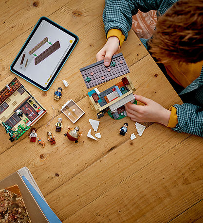 LEGO® Harry Potter - Ligustervænget: Tante M... 76451 - 639 Dele