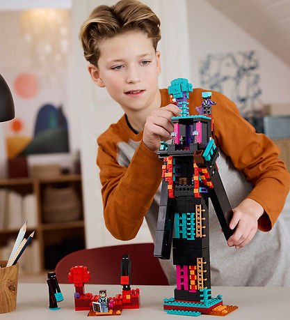 LEGO® Minecraft - Enderman-tårnet 21279 - 867 Dele