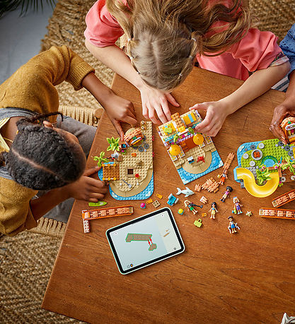 LEGO® Friends - Familieferie På Strandresort 42673 - 1140 Dele