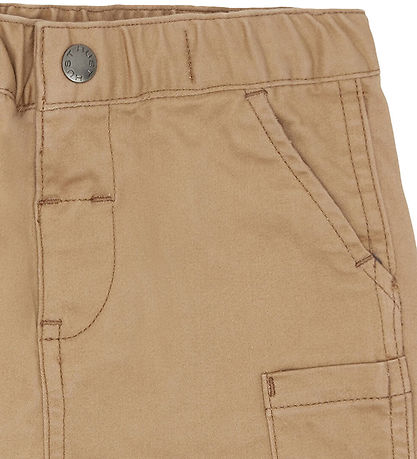 Hust and Claire Bukser - Tue - Warm Sand