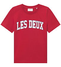 Les Deux T-shirt - Aidan - Scarlet Saga Red m. Logo Les Deux T-shirt - Aidan - Scarlet Saga Red m. Logo