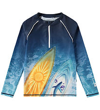 Molo Badebluse - UV50+ - Noble - Surf Art Blue Chill Molo Badebluse - UV50+ - Noble - Surf Art Blue Chill