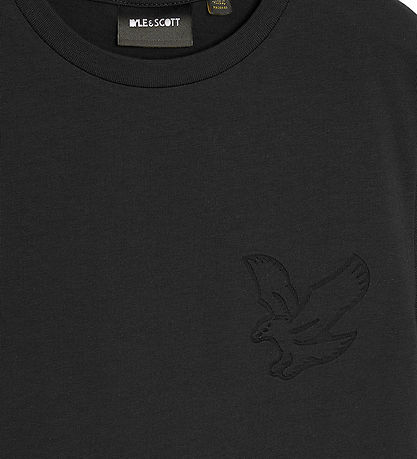 Lyle & Scott T-shirt - Embossed Eagle - Jet Black Lyle & Scott T-shirt - Embossed Eagle - Jet Black