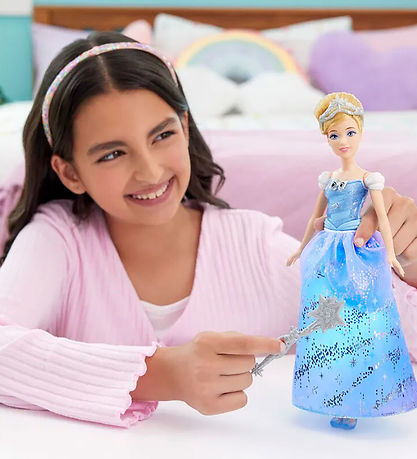 Disney Princess Dukke m. Lyd/Lys - 30 cm - Askepot