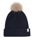Minymo Hue m. Fleece - Uld/Akryl - Parisian Night m. Kvast Minymo Hue m. Fleece - Uld/Akryl - Parisian Night m. Kvast