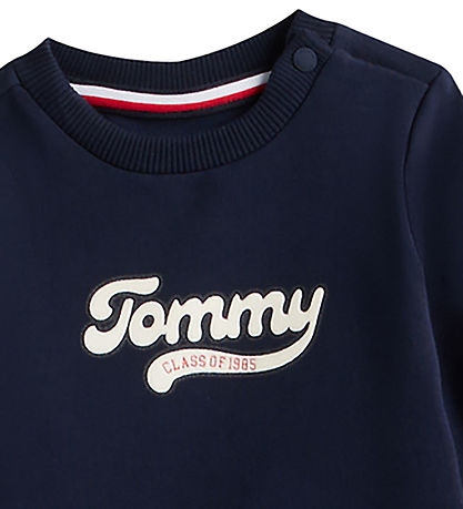 Tommy Hilfiger Sweatsæt - Graphic - Dark Night Blue m. Hvid Tommy Hilfiger Sweatsæt - Graphic - Dark Night Blue m. Hvid