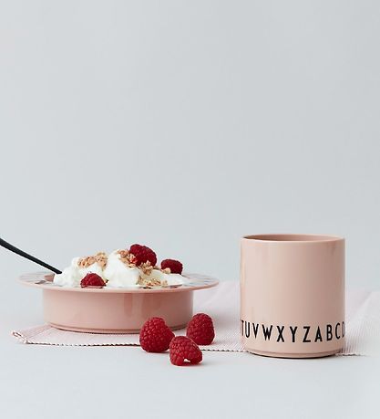 Design Letters Kop - Tritan - Eat & Learn - Rosa Design Letters Kop - Tritan - Eat & Learn - Rosa