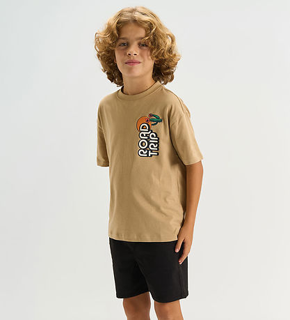 The New T-shirt - TnThomas - Humus