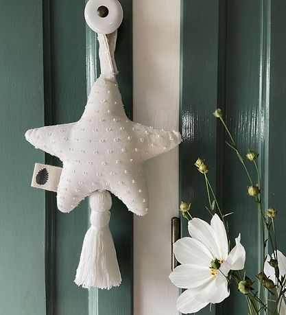 Pine Cone Musikuro - Ellie - Cloud Pine Cone Musikuro - Ellie - Cloud