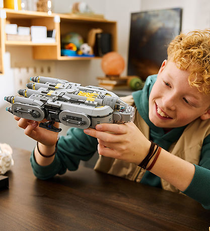 LEGO® Star Wars - Anzellansk Rumskib 75445 - 701 Dele