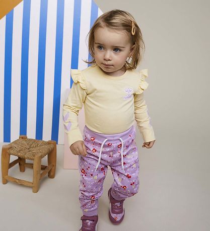 Body m/l Hummel - hmlMIRABEL - Pale Banana Body m/l Hummel - hmlMIRABEL - Pale Banana
