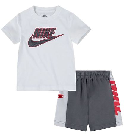 Nike Shortssæt - T-shirt/Shorts - Amplify - Smoke Grey Nike Shortssæt - T-shirt/Shorts - Amplify - Smoke Grey