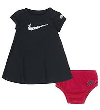 Nike Kjole m. Bloomers - Sport Daisy - Sort Nike Kjole m. Bloomers - Sport Daisy - Sort
