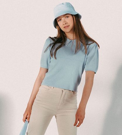 Cost:Bart T-Shirt - Strik - Cropped - CBRoxanne - Celestial blue Cost:Bart T-Shirt - Strik - Cropped - CBRoxanne - Celestial blue