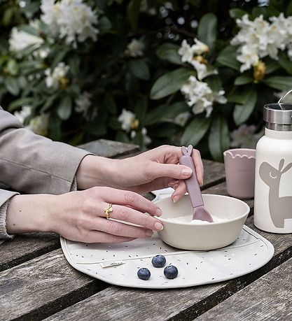 Done By Deer Spisesæt - 3 dele - Kiddish First Meal Set - Sand Done By Deer Spisesæt - 3 dele - Kiddish First Meal Set - Sand