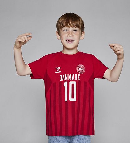 Hummel T-shirt - DBU - hmlCelebrate - Red Hummel T-shirt - DBU - hmlCelebrate - Red