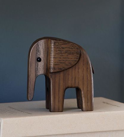 Novoform Træfigur - Baby Elephant - Smoke stained