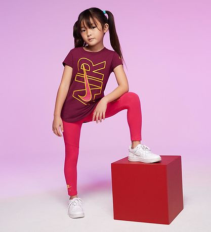 Nike T-Shirt - Sangria Nike T-Shirt - Sangria