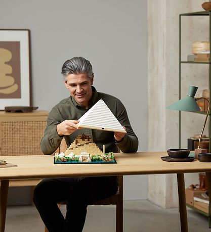 LEGO® Architecture - Den Store Pyramide i Giza 21058 - 1476 Dele LEGO® Architecture - Den Store Pyramide i Giza 21058 - 1476 Dele