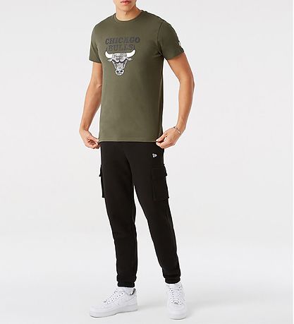 New Era T-Shirt - Chicago Bulls - Army Grøn New Era T-Shirt - Chicago Bulls - Army Grøn