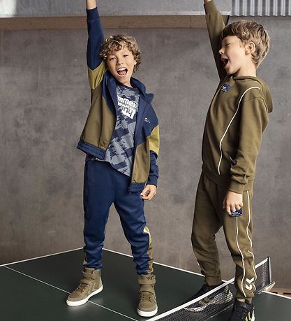 Hummel Cardigan - hmlRane - Dark Olive Hummel Cardigan - hmlRane - Dark Olive