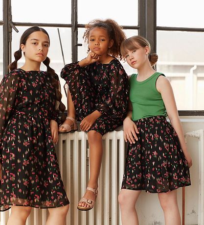 Petit by Sofie Schnoor Nederdel - Sort m. Bær Petit by Sofie Schnoor Nederdel - Sort m. Bær