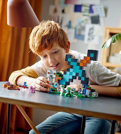 LEGO® Minecraft - Sværd-forposten 21244 - 427 Dele