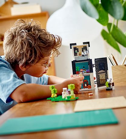 LEGO® Minecraft - Panda-reservatet 21245 - 553 Dele LEGO® Minecraft - Panda-reservatet 21245 - 553 Dele