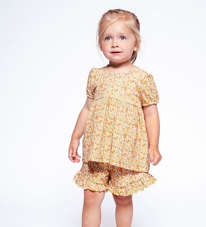 Hust and Claire Kjole - Arina - Ochre m. Blomster Hust and Claire Kjole - Arina - Ochre m. Blomster