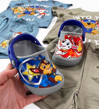 Sandales Crocs - FL Paw Patrol Patch CG T - Light Grey Sandales Crocs - FL Paw Patrol Patch CG T - Light Grey