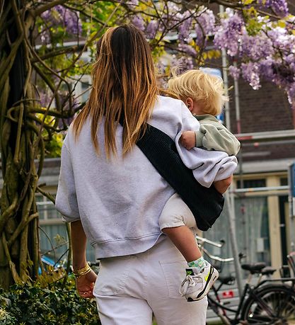 Wildride Bæresele - The Toddler Swing - Black Rib