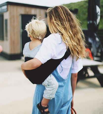 Wildride Bæresele - The Toddler Swing - Black Rib