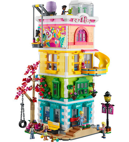 LEGO® Friends - Heartlake City Aktivitetshus 41748 - 1513 Dele LEGO® Friends - Heartlake City Aktivitetshus 41748 - 1513 Dele
